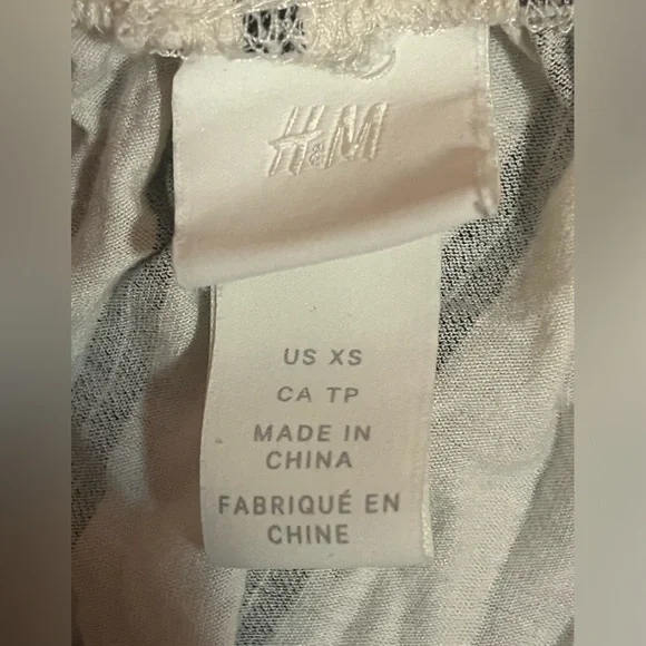 H&M striped Crop Top. Women’s size XS. - Picture 9 of 11